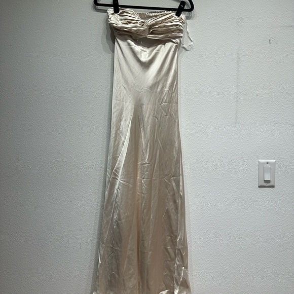 Princess Polly Faviola Strapless Maxi Dress Champagne size 4 - Picture 6 of 10